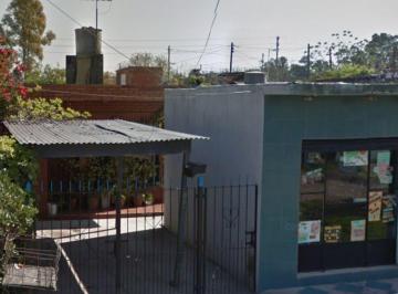 Casa · 90m² · 3 Ambientes · 1 Cochera · Casa 3 Amb con Local Apta Credito