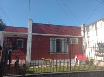 Casa de 4 ambientes, Quilmes · Casa 4 Ambientes