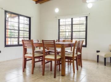 Casa de 3 ambientes, Colonia Benítez · Casa en Colonia Benítez. 2 Hab. 2 Baños. Pileta. Parrilla.