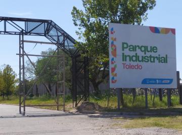 Terreno · 15000m² · Terreno en Venta en Parque Industrial Toledo con Beneficios Impositivos!