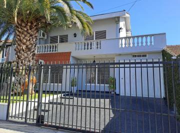 Casa de 4 ambientes, Tres de Febrero · Venta Casa 5 Ambientes en Martin Coronado Excelente Zona