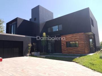 Casa · 450m² · 5 Ambientes · 4 Cocheras · Casa en Venta en Weston, Moreno