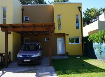 PH · 85m² · 3 Ambientes · 1 Cochera · PH en Venta - La Caleta