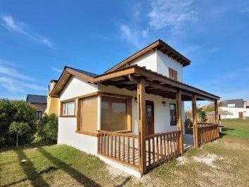 Casa · 55m² · 2 Ambientes · Cabaña a 100 m del Mar en Mar de Cobo