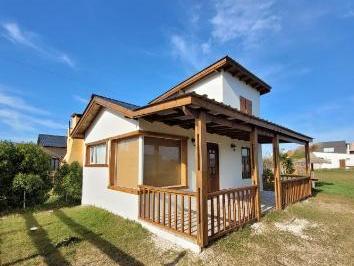 Casa · 55m² · 2 Ambientes · Cabaña a 100 m del Mar en Mar de Cobo