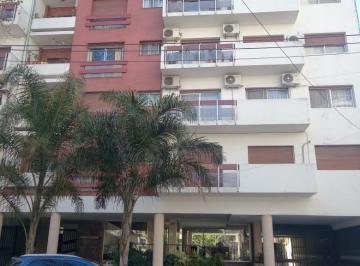 Departamento de 3 ambientes, Lomas de Zamora · Alquiler 3 Ambientes con Cochera - Excelente Ubicación