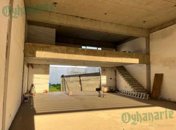 Local comercial · 192m² · Alquiler de Local/depósito en Moreno Centro - Victorica - Acceso Oeste