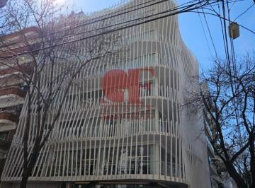 Oficina comercial · 43m² · 1 Ambiente · Excelente Oficina en Lugar Exclusivo con Cochera Fija y Cubietta