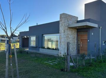 Casa · 115m² · 3 Dormitorios · 2 Cocheras · Venta Casa 3 Dorm. Brisanova Pueblo Esther
