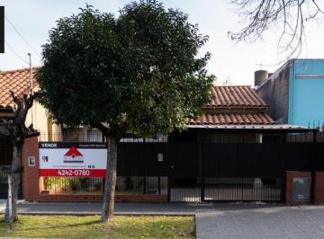 Casa · 3 Ambientes · 1 Cochera · Casa - Banfield Oeste