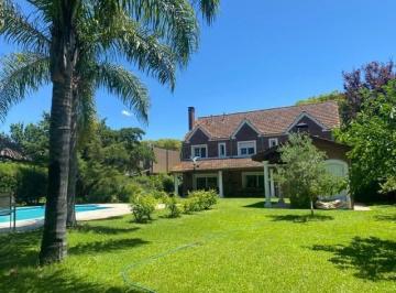 Casa · 310m² · 9 Ambientes · 2 Cocheras · Casa en Venta en Santa Barbara, Tigre, G. B. a. Zona Norte