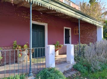 Casa · 240m² · 2 Dormitorios · 2 Cocheras · Casa Antigua en Venta S/ Av Ricardo Rojas - Z. Norte Córdoba