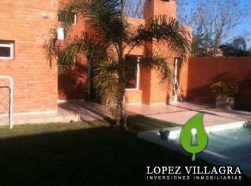 Casa · 303m² · 3 Dormitorios · 2 Cocheras · Casa en Venta de 3 Dor. Pileta. Arguello. Zona Norte Córdoba