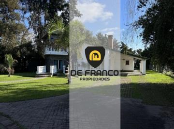 Casa · 330m² · 5 Ambientes · 2 Cocheras · Casa en Venta - Pilar - Boca Raton