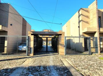 PH de 4 ambientes, Ituzaingó · Duplex Cuatro Ambientes a Pocas Cuadras del Centro de Ituzaingó Norte.