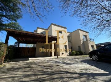 Casa · 270m² · 5 Ambientes · 6 Cocheras · Venta Casa en Santa Catalina