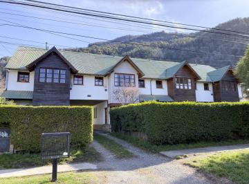 PH · 140m² · 5 Ambientes · 1 Cochera · Muy Lindo Triplex en El Centro 3 Dorm Calle Rivadavia - San Martin de Los Andes