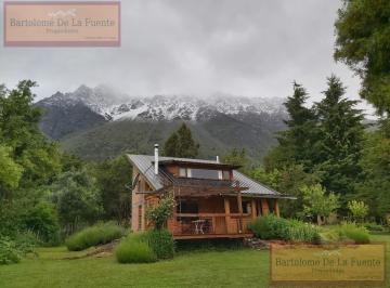 Quinta vacacional · 200m² · 5 Ambientes · 2 Cocheras · Quinta en Las Golondrinas