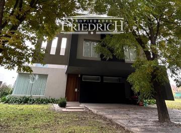 Casa de 6 ambientes, General Rodríguez · Casa en Venta en El Club de Campo Nacional