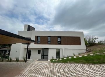 Casa de 12 ambientes, Mendiolaza · Country La Serena - Casa de Categoría en Venta a Estrenar 3 Dorm..