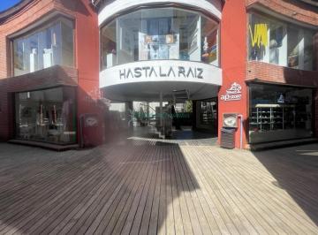 Local comercial · 31m² · 1 Ambiente · Alquilo Local en Carilo Pb con Baño