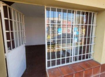 Local comercial · Estanislao Zeballos 2600