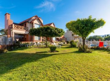 Quinta vacacional · 1050m² · 26 Ambientes · 13 Cocheras · Complejo Turístico en Venta, 13 Unidades, Doble Pileta. Nono, Cordoba.