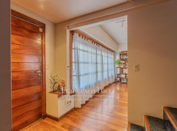 Casa · 320m² · 5 Ambientes · 2 Cocheras · Casa en Venta 7 Ambientes Coghlan