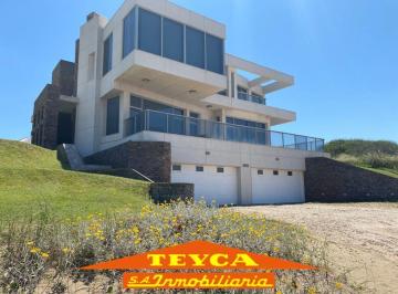 Casa · 500m² · 6 Ambientes · 2 Cocheras · Casa - Lasalle