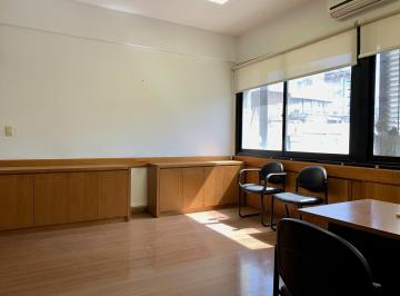 Oficina comercial · 80m² · 4 Ambientes · Oficina en Centro