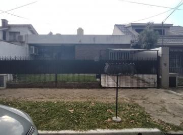 Casa · 112m² · 4 Ambientes · 2 Cocheras · Casa - Temperley Oeste
