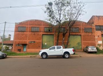 Bodega-Galpón · 1500m² · 2 Dormitorios · 5 Cocheras · Alquilo Amplio Deposito, con Buena Ubicación, - Posadas Mnes