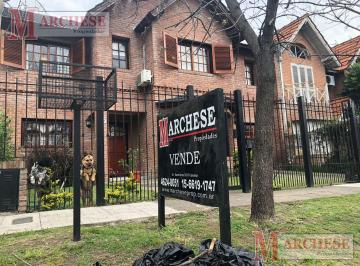Casa · 220m² · 5 Ambientes · 3 Cocheras · Casa 2 Plantas en Venta Castelar