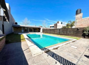 Casa · 77m² · 3 Ambientes · Venta - Casa de 2 Dorm. en Roldan