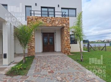 Casa · 241m² · 6 Ambientes · 2 Cocheras · Casa en Venta con Salida a La Laguna, en Riberas Puertos del Lago