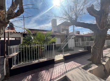 Casa de 6 ambientes, Las Heras · Casa No Apta Credito C/ Cochera Doble + Depto en Venta - 213 m² - Las Heras - Mendoza