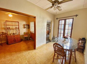 Casa · 187m² · 3 Ambientes · Venta Casa 3 Amb 207 m² Valentin Alsina