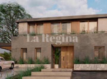 Casa · 277m² · 5 Ambientes · Casa en Venta en Carpinchos, Nordelta, Tigre