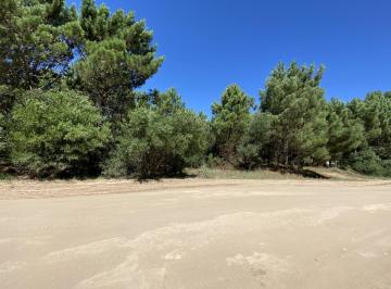 Terreno · 2132m² · En Venta Lote 544 Barrio Golf II, Costa Esmeralda.