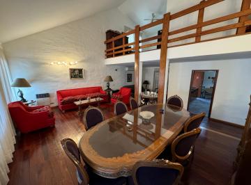 Casa de 8 ambientes, Córdoba · Casa 5 Dorm. de Categoría - Patio y Pileta - Tablada Park