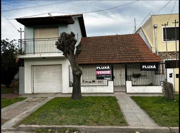 Casa · 147m² · 4 Ambientes · 1 Cochera · Venta Chalet 4 Ambientes Zona Villa Primera Mar del Plata
