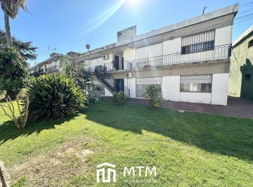 Casa · 76m² · 5 Ambientes · Casa en Venta Rosario, Alberdi.