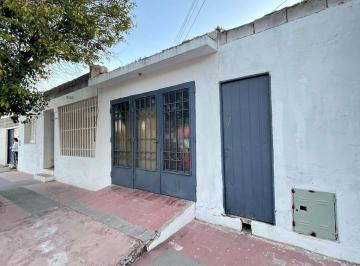 Casa de 3 ambientes, Córdoba · Venta B° Colon Casa Esquina 2 Hab + Patio