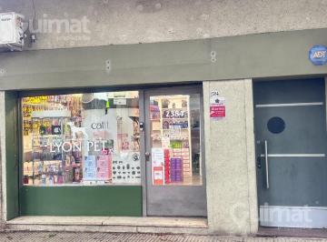 Local comercial · 177m² · Local - Depósito - Galpón - Villa del Parque 177 m² 32 m² Patio