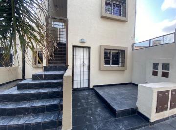 Departamento de 3 ambientes, Córdoba · Impecable Depto con Patio y Sin Expensas!