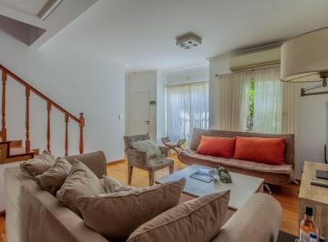 Casa · 119m² · 4 Ambientes · 1 Cochera · Venta Triplex 4 Amb. Olivos