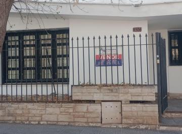 Casa · 230m² · 2 Cocheras · Casa en La Carrodilla