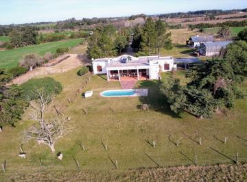 Quinta vacacional · 350m² · 6 Ambientes · 2 Cocheras · Venta de Chacra en Riachuelo, Dpto Colonia