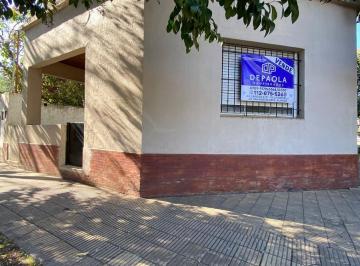 Casa · 149m² · 3 Ambientes · 1 Cochera · Venta Casa en Lote Propio 3 Ambientes 2 Dorm. Prox Av y Estacion Tren. Vicente Lopez Fl