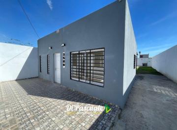 Casa · 72m² · 3 Ambientes · Casa 3 Ambientes con Parque y Pileta - La Reja